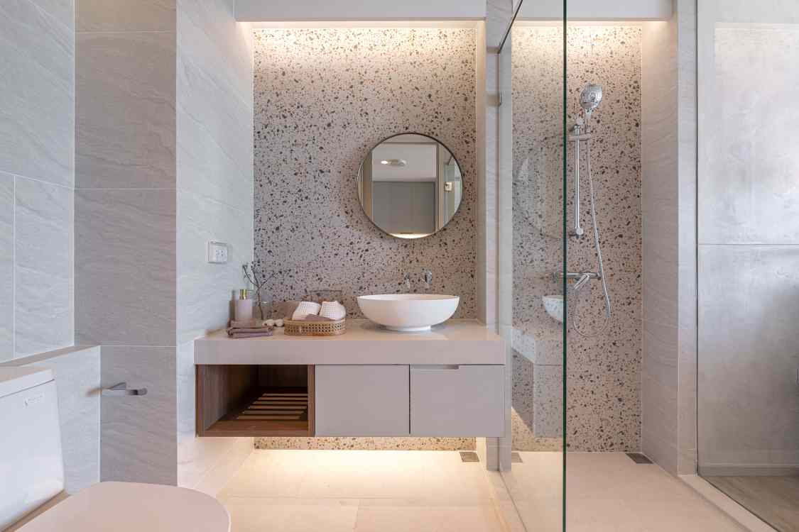1125